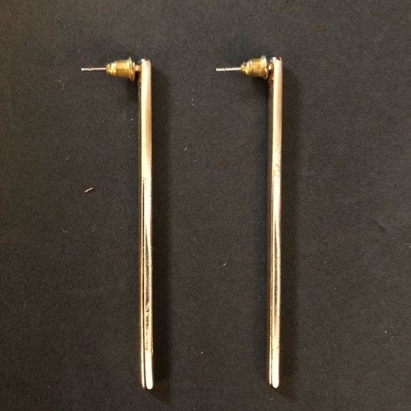 Charming Charlie Gold Bar Earrings - Picture 1 of 2